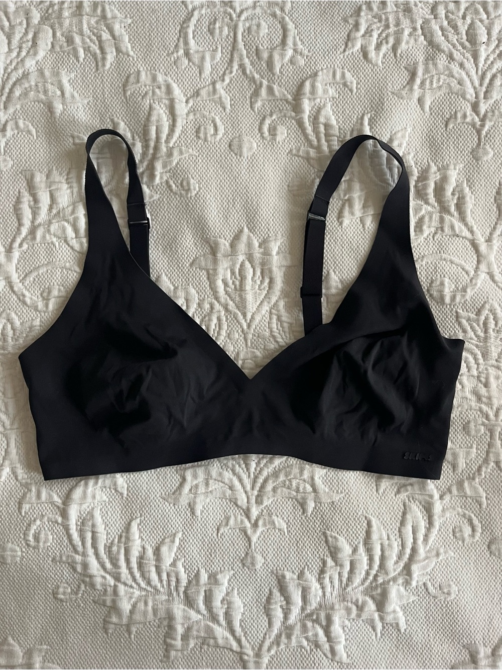 SKIMS Black Seamless Wireless Bralette